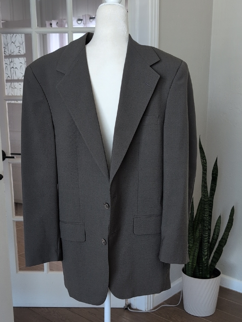 Vintage Bill Blass Men's Gray Blazer - Tailored Two-Button Jacket Size Large 42